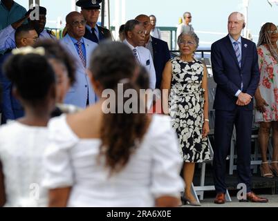 WILLEMSTAD - le ministre Ernst Kuipers (Santé publique, bien-être social et Sport) pendant la commémoration de l'esclavage à Curaçao. Sur Keti Koti, on se souvient qu'il y a exactement 150 ans, l'esclavage a pris fin sous le régime hollandais. ANP RAMSAY SOEMANTA pays-bas - belgique Out crédit: ANP/Alay Live News Banque D'Images