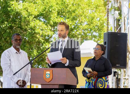 KRALENDIJK - Ministre Hugo de Jonge (logement public et aménagement du territoire) pendant la commémoration de l'esclavage à Bonaire. Sur Keti Koti, on se souvient qu'il y a exactement 150 ans, l'esclavage a pris fin sous le régime hollandais. ANP STEPHAN KOGELMAN pays-bas sortie - belgique sortie Banque D'Images