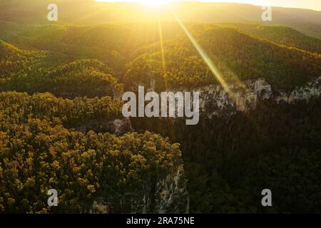 Parc national de Carnarvon situé dans la biorégion de la ceinture de Brigalow Sud dans la région de Maranoa, dans le centre du Queensland, en Australie, deux bassins sédimentaires, Banque D'Images