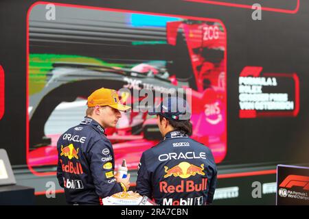 Max Verstappen (NED) Redbull Racing RB19 et Sergio Perez (MEX) Redbull Racing RB19 cérémonie du podium pendant la course Sprint de LA FORMULE 1 ROLEX GROSSER P Banque D'Images