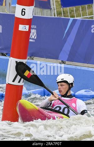 Cracovie, Pologne. 01st juillet 2023. Gabriel de Coster, athlète de slalom en canoë, photographié en action pendant les qualifications de l'épreuve de cross de slalom en kayak de canoë aux Jeux européens de Cracovie, Pologne, le samedi 01 juillet 2023. Les Jeux européens de 3rd, officieusement connus sous le nom de Cracovie-Malopolska 2023, sont des manifestations sportives internationales prévues du 21 juin au 02 juillet 2023 à Cracovie et à Malopolska, en Pologne. BELGA PHOTO TEAM BELGIQUE crédit: Belga News Agency/Alay Live News Banque D'Images