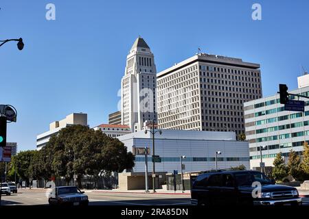 Los Angeles, Californie, États-Unis. 5th septembre 2015. Hôtel de ville de Los Angeles vu de 1st Street à Little Tokyo. (Credit image: © Ian L. Sitren/ZUMA Press Wire) USAGE ÉDITORIAL SEULEMENT! Non destiné À un usage commercial ! Banque D'Images