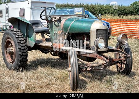 Morris Cowley Bull a fait une voiture de collection 1920s convertie en utilisation agricole. Banque D'Images