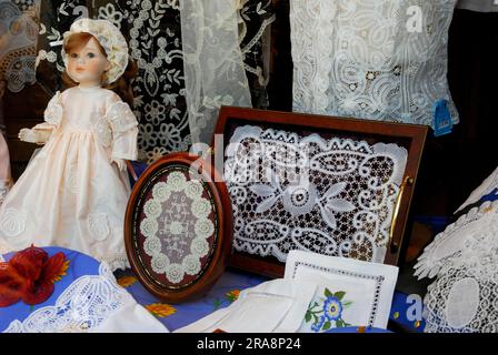 Vitrine avec dentelle de Bruxelles, HE, Bruxelles, Belgique Banque D'Images