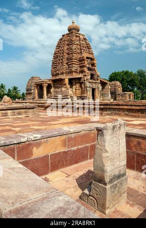 Temple de Galaganatha du 7th siècle à Pattadakal, Karnataka, Inde, Asie. Patrimoine mondial de l'UNESCO. Les styles de Nagara et de Dravida sud-indien Banque D'Images