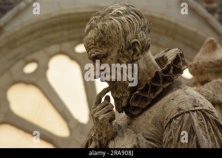 Ambroise paré, chirurgien et anatomiste français, sculpté par David d'Angers déqueues de la statue. Banque D'Images