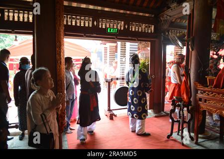 La fête traditionnelle du village de Chem, Ha Noi, Vietnam 2023. Lễ hội truyền thống Chèm. 越南旅游, वियतनाम पर्यटन, 베트남 관광, ベトナム観光, ឌូលីច វៀតណាម Banque D'Images