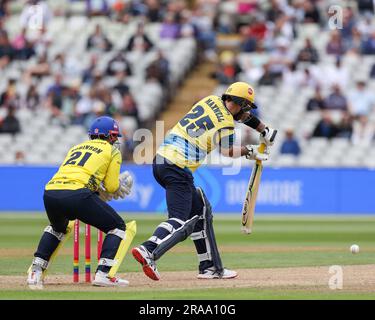 Birmingham, Royaume-Uni. 02nd juillet 2023. Glenn Maxwell de Bears en action avec la batte lors du match Blast Vitality T20 entre Birmingham Bears et Durham au terrain de cricket d'Edgbaston, Birmingham, Angleterre, le 2 juillet 2023. Photo de Stuart Leggett. Utilisation éditoriale uniquement, licence requise pour une utilisation commerciale. Aucune utilisation dans les Paris, les jeux ou les publications d'un seul club/ligue/joueur. Crédit : UK Sports pics Ltd/Alay Live News Banque D'Images