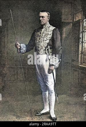 George Henry Hugh Cholmondeley, marquis de Cholmondeley en 4th, Lord Great Chamberlain d'Angleterre (1858-1923), photographié dans son costume de cérémonie pour son rôle de Lord Great Chamberlain pendant le couronnement du roi Édouard VII Date: 1902 Banque D'Images