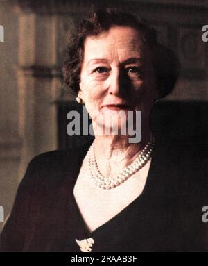 Portrait du Dowager Lady Howard de Walden, anciennement Margherita van Raalte avant son mariage, fondateur et président de la reine Charlotte's ball, le point culminant de la saison de debutante. Elle a ressuscité le bal de la reine Charlotte en 1925. Date: 1959 Banque D'Images