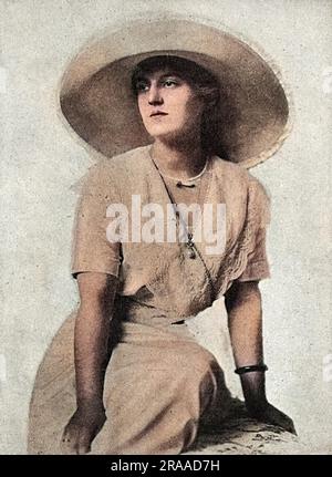 Grande duchesse Marie Pavlovna, princesse de Suède (1890 - 1958), épouse du prince Guillaume de Suède, photographiée pendant la première Guerre mondiale quand elle était hôtesse du général français Pau en Russie. Elle épousa le prince Vilhelm de Suède en 1908, mais le couple divorça en 1914. Date: 1915 Banque D'Images
