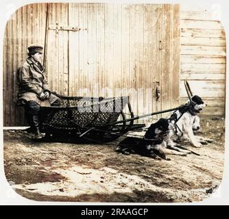 Un pêcheur assis sur un chien a tiré un traîneau à Astrakhan, une région du sud-ouest de la Russie. Date: 1873 Banque D'Images