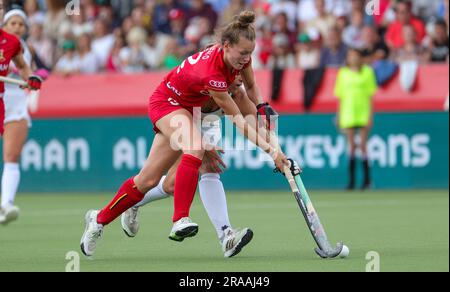 Anvers, Belgique. 02nd juillet 2023. Delphine Marien, Belgique, lutte pour le ballon lors d'un match de hockey entre l'équipe nationale belge Red Panthers et les États-Unis, dimanche 02 juillet 2023 à Anvers, match 10/12 dans la phase de groupe de la FIH Pro League 2023. BELGA PHOTO VIRGINIE LEFOUR crédit: Belga News Agency/Alay Live News Banque D'Images