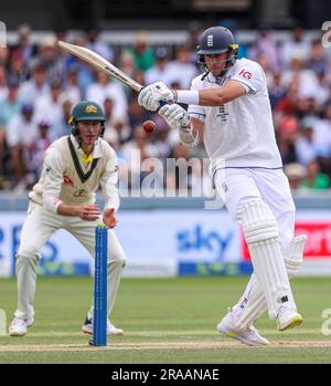 Londres, Angleterre. 2nd juillet 2023. Stuart Broad d'Angleterre pendant le deuxième test des cendres chez Lords. Le crédit photo devrait se lire: Ben Whitley/Alamy Live News. Banque D'Images