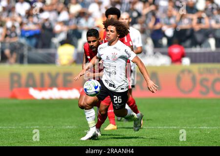 São Paulo (SP), 2nd juillet 2023 - Soccer/CORINTHIANS-RB BRAGANTINO - Biro - Match entre Corinthiens x Red Bull Bragantino, valable pour le treizième tour du Championnat brésilien, tenu à la Neo Quimica Arena, à l'est de São Paulo, ce dimanche matin 02. (Photo: Eduardo Carmim/Alamy Live News Banque D'Images