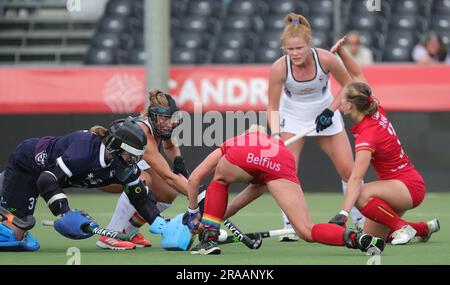 Anvers, Belgique. 02nd juillet 2023. Alix Gerniers de Belgique se bat pour le ballon lors d'un match de hockey entre l'équipe nationale belge Red Panthers et les États-Unis, dimanche 02 juillet 2023 à Anvers, match 10/12 dans la phase de groupe de la FIH Pro League 2023. BELGA PHOTO VIRGINIE LEFOUR crédit: Belga News Agency/Alay Live News Banque D'Images