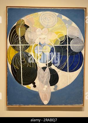 Hilma af Klint, suédois, 1862-1944 les grandes peintures à la figure, la série WU/Rose, Groupe ILI no 5, la clé de tous les travaux à ce jour 1907 huile sur toile, Musée d'art moderne, New York. Au cours d'une séance, af Klint entendit une voix lui disant de peindre "sur un plan astral" de manière à "proclamer une nouvelle philosophie de la vie". Guidée, croyait-elle, par une « puissance supérieure », elle commençait à peindre des abstractions en 1906, très tôt dans l'histoire de l'art moderne. Banque D'Images