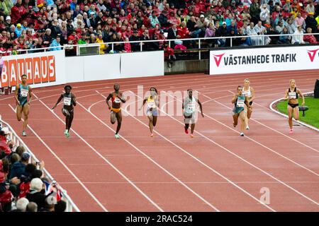 Stockholm, Suède. 2nd juillet 2023. Daryll Neita (2nd L), de Grande-Bretagne, participe à la finale féminine de 200m à la rencontre sportive des ligues de diamants de Stockholm, en Suède, au 2 juillet 2023. Credit: Wei Xuechao/Xinhua/Alay Live News Banque D'Images