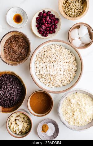 Ingrédients pour les barres de muesli sans gluten Banque D'Images