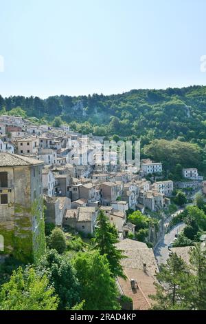 Le paysage entourant Cervara di roma, un village médiéval de la région du Latium, en Italie. Banque D'Images