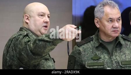 SERGEI SUROVKIN, général de l'armée russe à gauche, avec Sergei Shoigu, ministre russe de la Défense, en décembre 2022 Banque D'Images