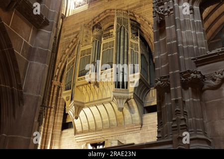 Vu ici est l'orgue, un aspect interne lié à la cathédrale anglicane de Liverpool. Banque D'Images