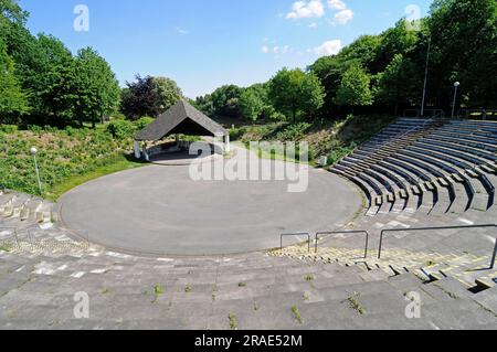 Dubois Arena, ancienne arène de boxe, amphithéâtre dans le parc du château borbeck à douves, Essen, Rhénanie du Nord-Westphalie, Allemagne Banque D'Images