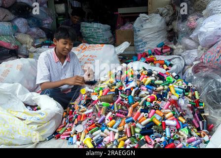 Magasin de fils de déchets, Tiruppur Tirupur, Tamil Nadu, Inde du Sud, Inde, Asie Banque D'Images