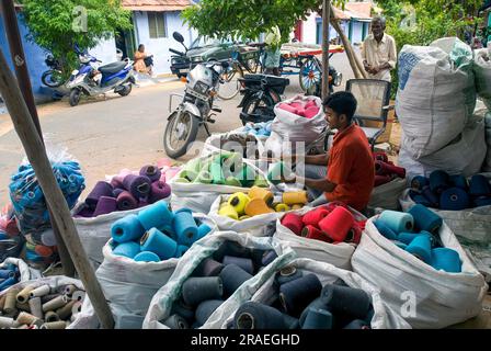 Magasin de fils de déchets, Tiruppur Tirupur, Tamil Nadu, Inde du Sud, Inde, Asie Banque D'Images