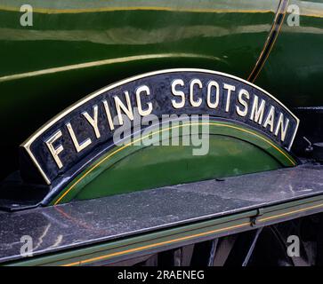 Nom plaque du célèbre train à vapeur Flying Scotsman Banque D'Images