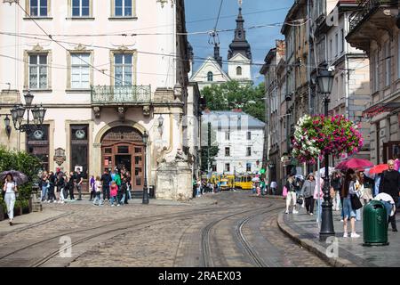 Lviv, Ukraine - 29 juin 2023: Place du marché à Lviv, Ukraine Banque D'Images