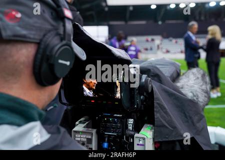 Biel, Suisse. 30th juin 2023. Suisse, Bienne, 30 juin 2023: SRF tv pendant le match international de football amical entre la Suisse et la Zambie à Tissot Arena à Bienne, Suisse. (Daniela Porcelli/SPP) crédit: SPP Sport presse photo. /Alamy Live News Banque D'Images