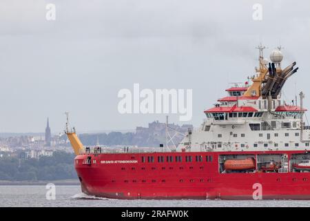 Dalgety Bay, Écosse. 03 juillet 2023. Sir RRS David Attenborough (Boaty McBoatface) Icebreaker quitte le port de Rosyth et navigue devant le château d'Édimbourg. © Richard Newton / Alamy Live News Banque D'Images