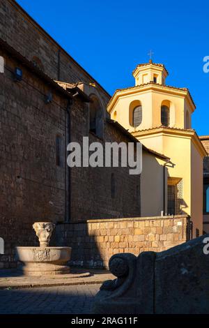 Piazza San Lorenzo, Viterbo, Latium, Italie Banque D'Images