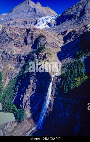 Image aérienne du parc provincial Cummins Lakes, Rocky Mountains, Colombie-Britannique, Canada Banque D'Images