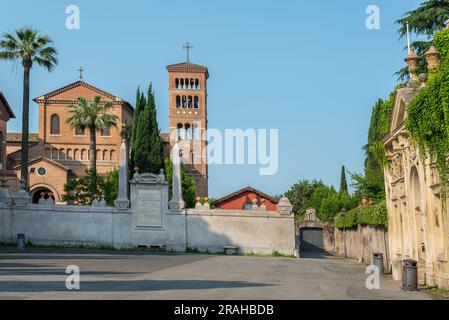 Église sur la Piazza di Cavalieri di Malta à Rome Banque D'Images