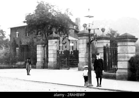 Portes du parc Wakefield, début 1900s Banque D'Images