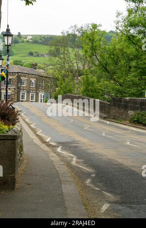 Pont sur la rivière Nidd, Pateley Bridge, Nidderdale, North Yorkshire, Angleterre, ROYAUME-UNI Banque D'Images