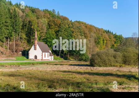 Paysage avec Chapelle Sainte Anne, Niederschlettenbach, Palatinat, Rhénanie-Palatinat, Allemagne, Europe Banque D'Images