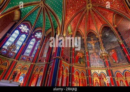 Intérieur de la cathédrale gothique de notre-Dame de Bayonne. France. Banque D'Images