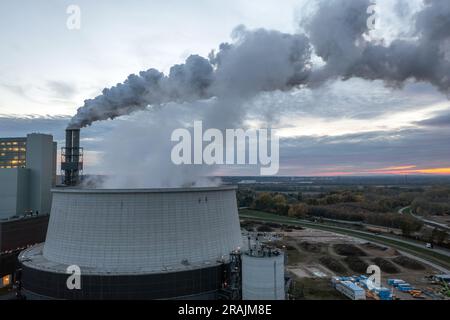 vue aérienne de la tour de refroidissement de la centrale à charbon de hambourg moorburg Banque D'Images