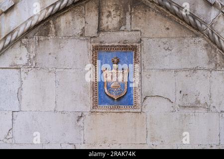 Koper, Slovénie. 2 juillet 2023. Détail des décorations sur la façade de la cathédrale de l'Assunta et de San Nazario dans le centre-ville Banque D'Images