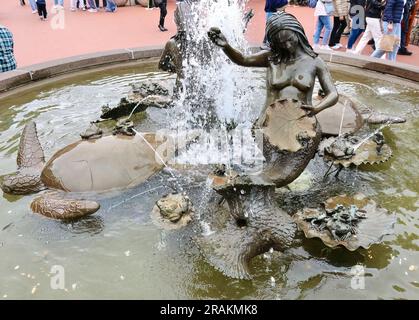 Fontaine nommée Andrea par Ruth Asawa datée de 1968 à Ghirardelli Square San Francisco Californie USA Banque D'Images
