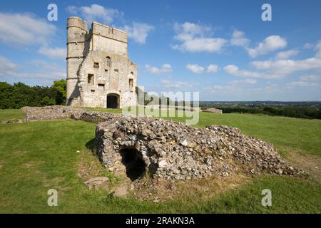 Ruines du château de Donnington l'après-midi ensoleillé du printemps, Newbury, Berkshire, Angleterre, Royaume-Uni, Europe Banque D'Images