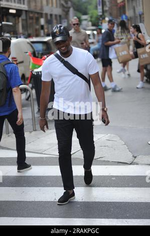 Milan, 04-07-2023 Samuel ETO'o, ancien footballeur de l'équipe nationale camerounaise et de Barcelone, Inter, avec qui il a remporté les « aigus », et maintenant président de la Fédération de football camerounaise, est actuellement aux yeux de la tempête pour une affaire de football extra-football. Samuel pourrait rencontrer des difficultés car sa fille Erika do Rosario Nieves, âgée de 22 ans, a demandé 1 ans de prison en Espagne par l'intermédiaire de son avocat. La fille n'a jamais été reconnue par ETO'o comme sa fille, et pour cette raison, en 2018, il a commencé une affaire légale pour obtenir la reconnaissance, fournissant toutes les preuves nécessaires pour démontrer la parenté de sang. Dernier Banque D'Images