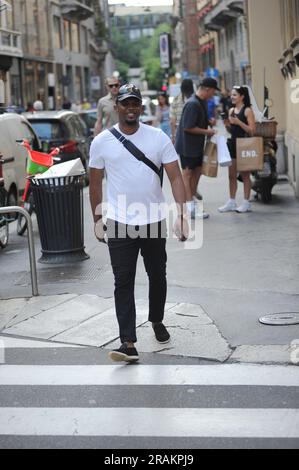 Milan, 04-07-2023 Samuel ETO'o, ancien footballeur de l'équipe nationale camerounaise et de Barcelone, Inter, avec qui il a remporté les « aigus », et maintenant président de la Fédération de football camerounaise, est actuellement aux yeux de la tempête pour une affaire de football extra-football. Samuel pourrait rencontrer des difficultés car sa fille Erika do Rosario Nieves, âgée de 22 ans, a demandé 1 ans de prison en Espagne par l'intermédiaire de son avocat. La fille n'a jamais été reconnue par ETO'o comme sa fille, et pour cette raison, en 2018, il a commencé une affaire légale pour obtenir la reconnaissance, fournissant toutes les preuves nécessaires pour démontrer la parenté de sang. Dernier Banque D'Images