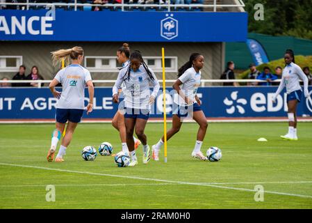 Clairefontaine en Yvelines, France. 04th juillet 2023. Amandine Henri de France, Kadidiatou Diani de France et Laurina Fazer de France pendant la formation de l'équipe française, préparation de la coupe du monde de la FIFA 2023 sur 4 juillet 2023 au Centre National du football de Clairefontaine-en-Yvelines, France - photo Antoine Massinon/A2M Sport Consulting/DPPI crédit : DPPI Media/Alamy Live News Banque D'Images