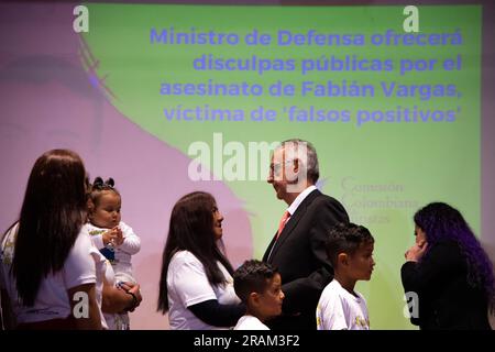 Bogota, Colombie. 04th juillet 2023. Le ministre colombien de la défense Ivan Velasquez s'adresse à la presse lors de l'événement au Musée national de Bogota, en Colombie, 4 juillet 2023 a été le ministre colombien de la défense s'est excusé publiquement pour Fabian Vargas Faux positif à Boyaca Colombie le 2008. Photo de: CHEPA Beltran/long Visual Press crédit: Long Visual Press/Alay Live News Banque D'Images