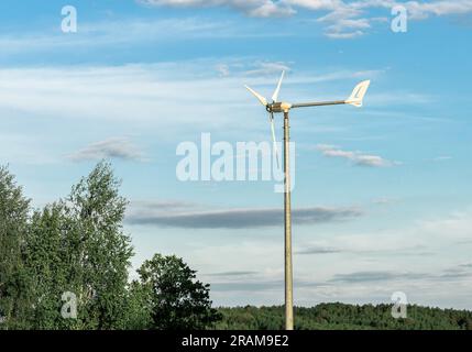 GENERATEUR d'Energie EOLIENNE. Production durable d'électricité verte. Banque D'Images