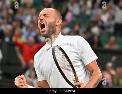 Londres, GBR. 04th juillet 2023. London Wimbledon Championships Day 2 04//07/2023 Dan Evans (GBR) match du premier tour crédit: Roger Parker/Alay Live News Banque D'Images